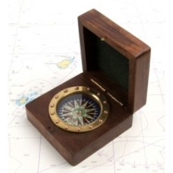 Nauticalia Rivet Style Compass in Wooden Box